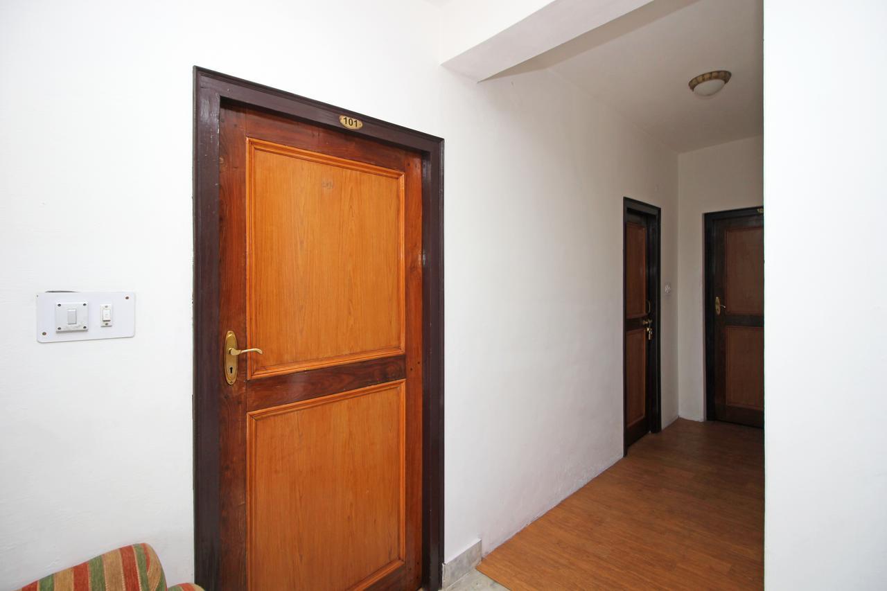 נייניטל Oyo 8878 Chinar Lake View מראה חיצוני תמונה
